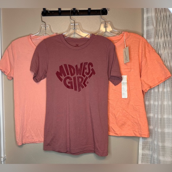 Carhartt Tops - Lot of 3 Women’s T-shirts Size XS/S Midwest Girl Carhartt Universal Thread